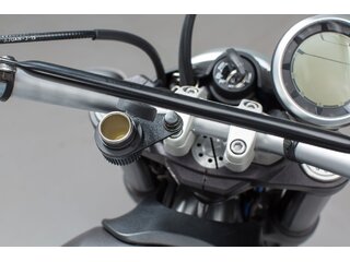 držák zásuvky  na šroub M10